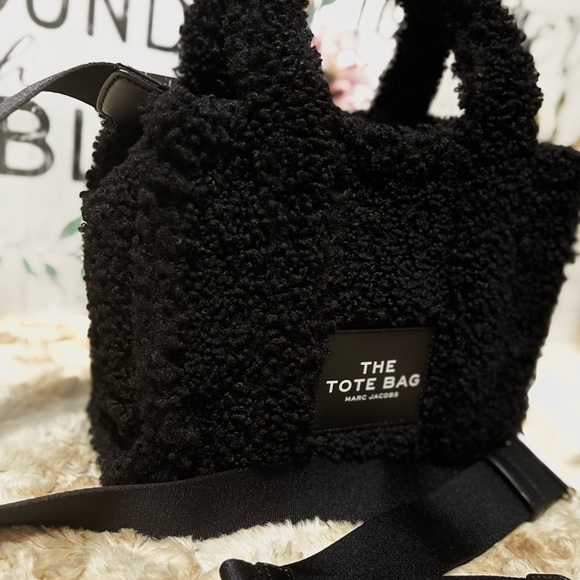 ❌❌SOLD❌❌MARC JACOBS TEDDY BAG - Picture 3 of 9